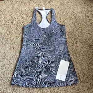 Lululemon Sz 6 CRB Tank Seawheeze NWT